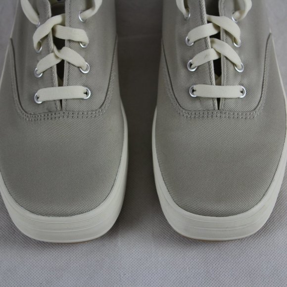 keds stretch canvas